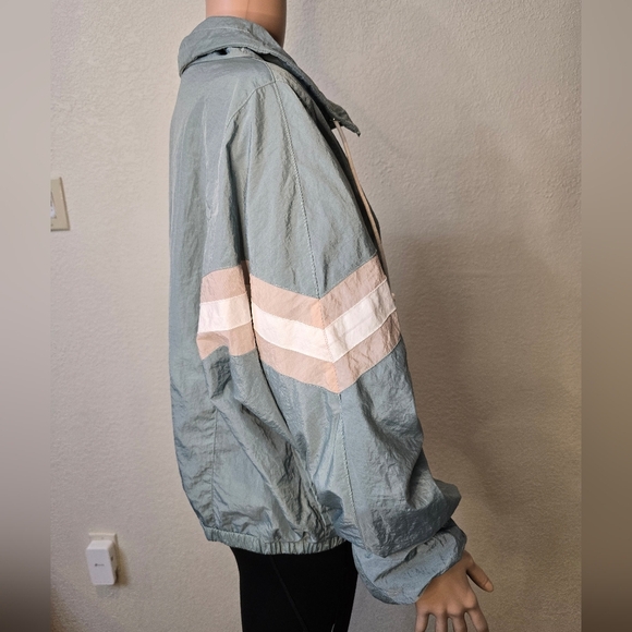 GARAGE Cropped Windbreaker Jacket Women's Size Medium Green - Picture 2 of 7